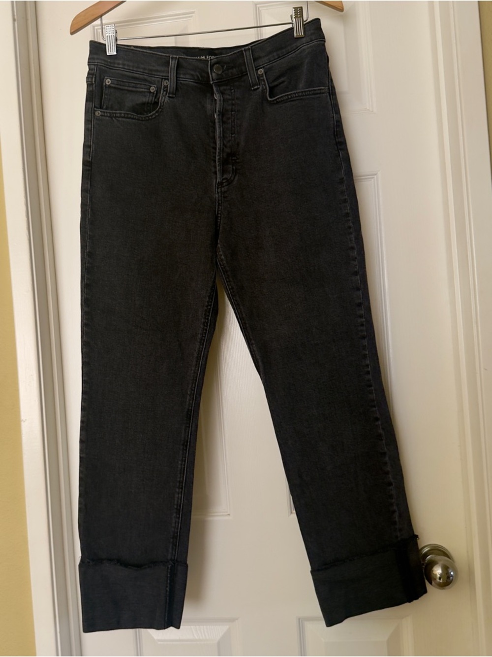 Denim Forum by Aritzia Arlo High Rise Cuff Black Straight-Leg Jeans Size 30
